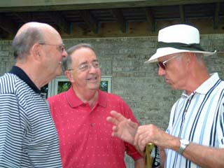 http://home.catholicweb.com/trianglegolfoutings/images/2004-Summer/Reunion13.jpg