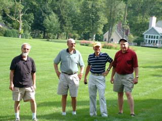 http://home.catholicweb.com/trianglegolfoutings/images/2004-Summer/Reunion22.jpg