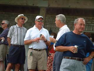 http://home.catholicweb.com/trianglegolfoutings/images/2004-Summer/Reunion23.jpg