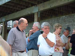 http://home.catholicweb.com/trianglegolfoutings/images/2004-Summer/Reunion31.jpg