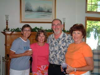 http://home.catholicweb.com/trianglegolfoutings/images/2004-Summer/Reunion32.jpg